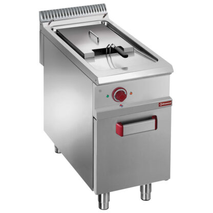 Electric fryer 1 tank 18 liters on closed cupboard