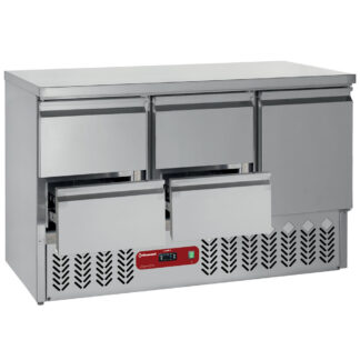 Refrigerating table composed of :