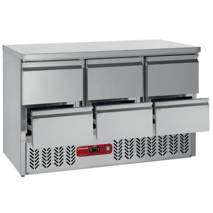 Refrigerating table composed of :