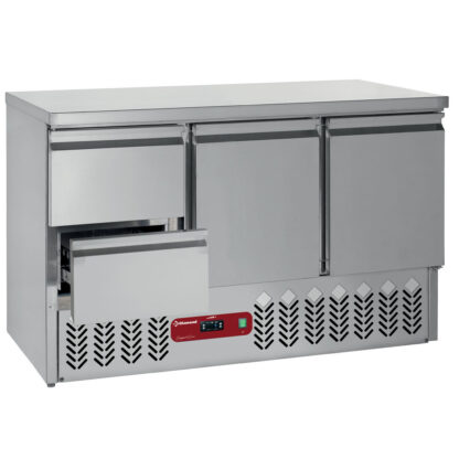 Refrigerating table composed of :