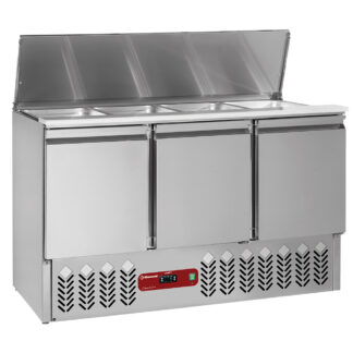 Refrigerated saladette with lid 4x GN 1/1 - 150 mm + reserve 3 doors GN 1/1, 380 Lit