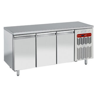 Ventilated "wall" cooling table, 3 doors GN 1/1, 405 Lit. group on the left