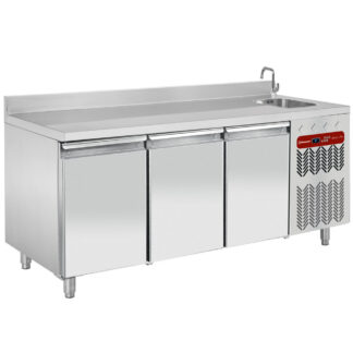 Ventilated "wall" cooling table, ventilated, 3 doors GN 1/1, with sink