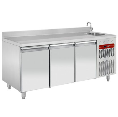 Ventilated "wall" cooling table, ventilated, 3 doors GN 1/1, with sink