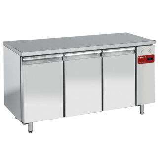 Refrigerated table, ventilated, 3 doors EN 600x400, (without group)