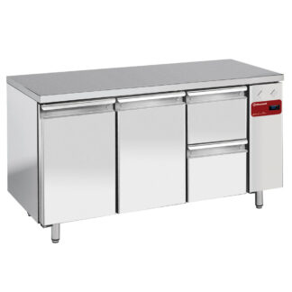 Refrigerating table composed of :