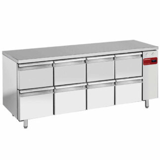 Refrigerating table composed of :