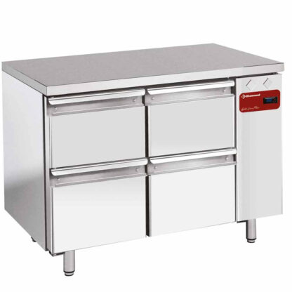 Refrigerating table composed of :