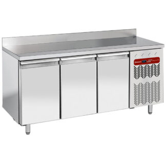 Wall refrigerated table, ventilated, 3 doors EN 600x400, 550 liters