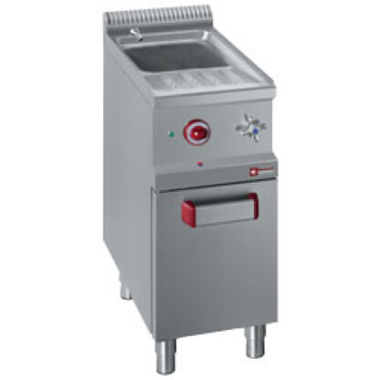 Electric pasta cooker 1 26-liter tank. on cupboard